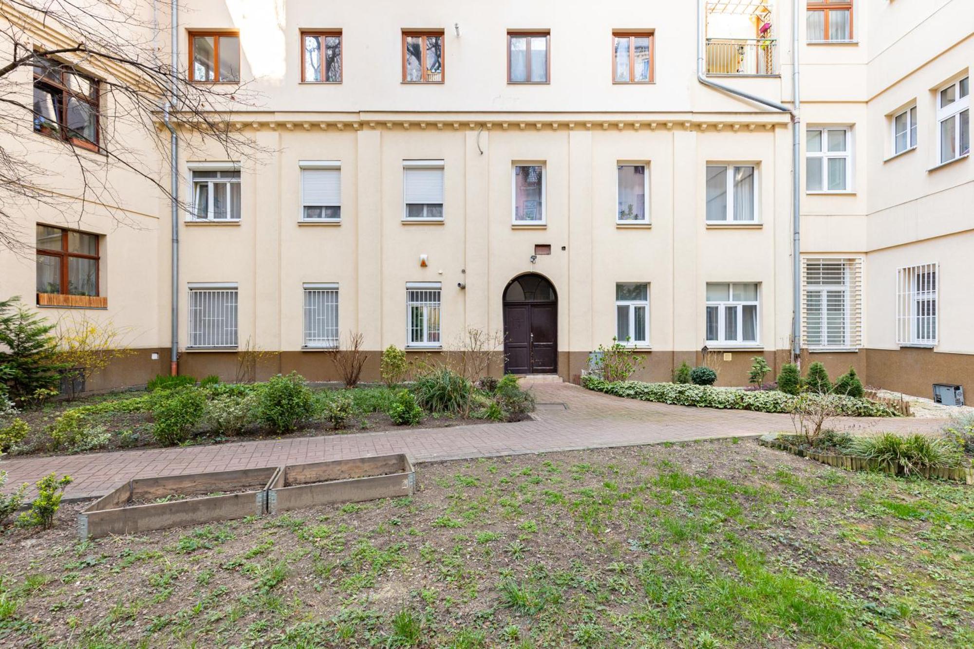 Charming Flat, Steps From Castle - Historic Part Apartment Bratislava Exterior photo